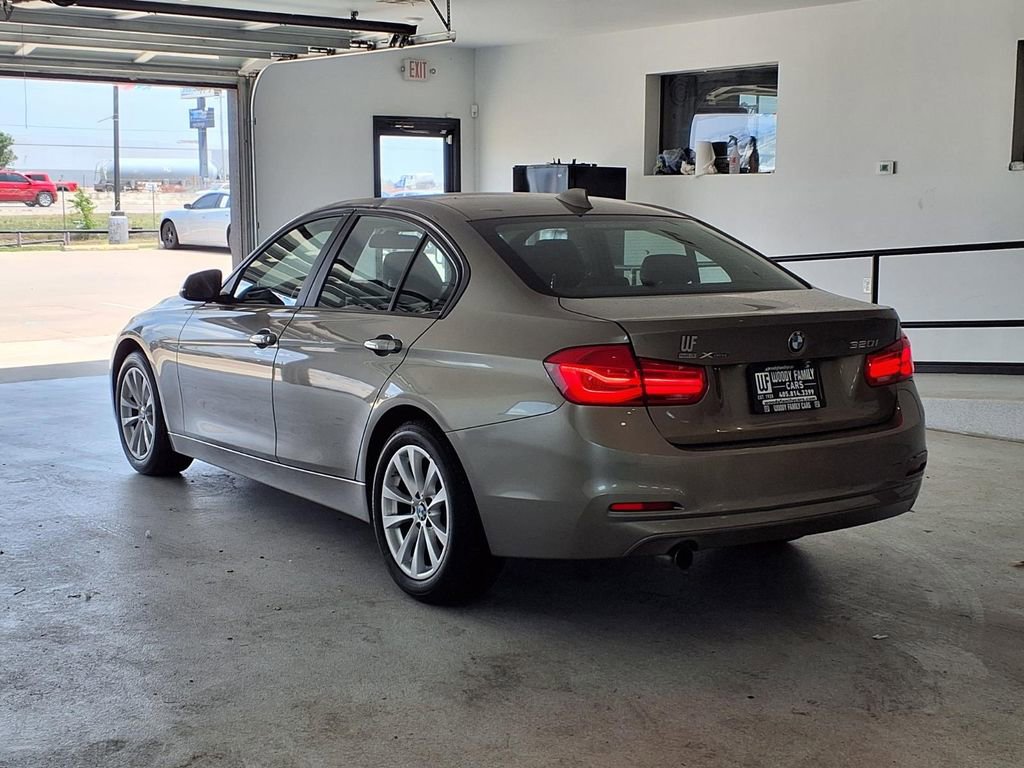Used 2016 BMW 320i xDrive Sedan AWD/4WD image 19