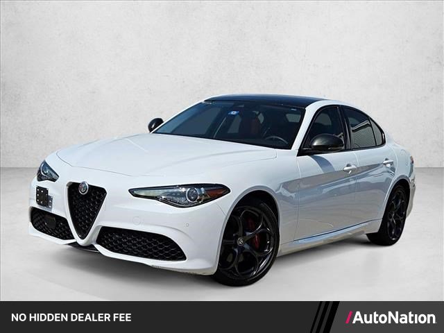 Used 2019 Alfa Romeo Giulia Ti Sport w/ Quick Order Package 22S Sport AWD/4WD video 1