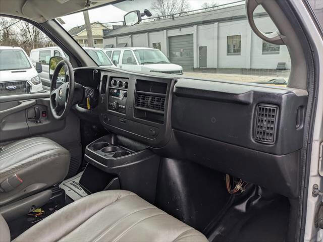 Used 2013 Chevrolet Express 1500 RWD image 16