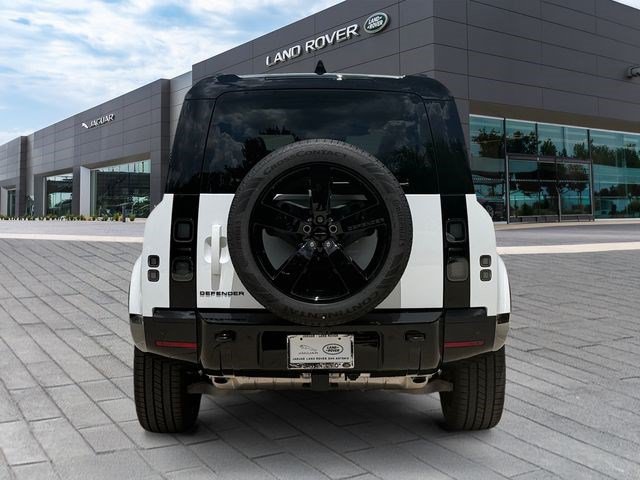 New 2026 Land Rover Defender 110 X-Dynamic SE AWD/4WD image 4