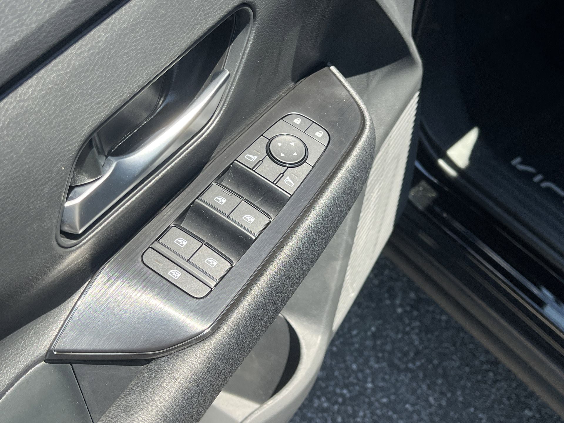 New 2026 Nissan Kicks SV w/ Cold Weather Package FWD image 13