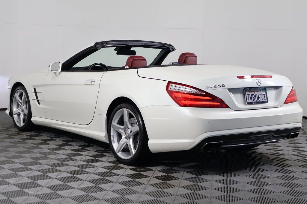 Used 2013 Mercedes-Benz SL 550 image 7