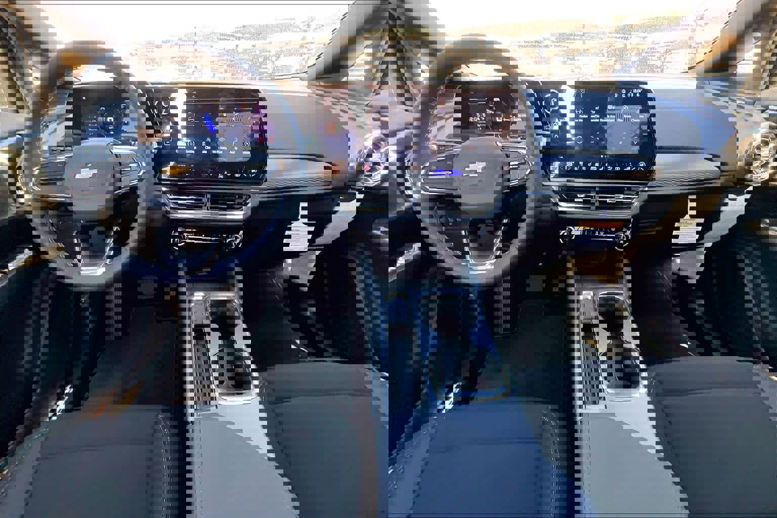 New 2026 Chevrolet Equinox EV LT w/ Comfort Package image 6