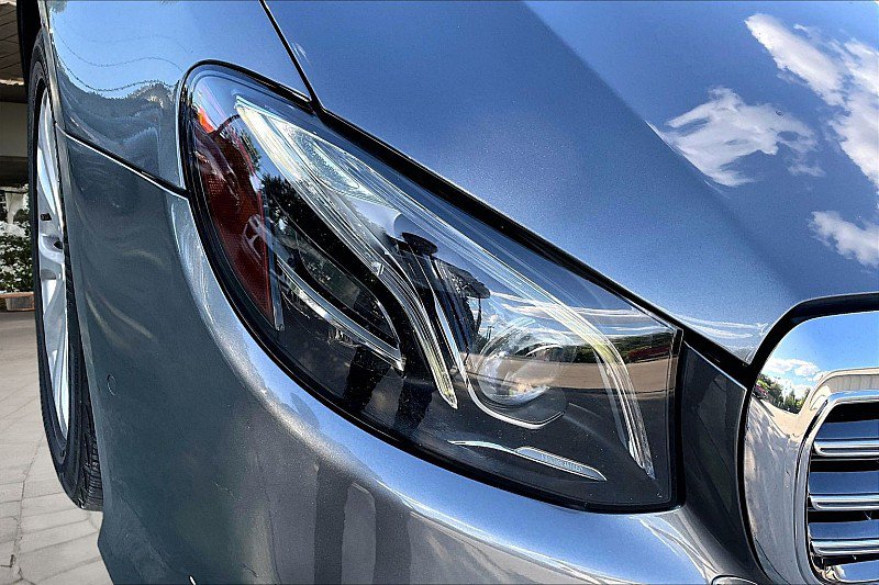 Used 2017 Mercedes-Benz E 300 image 24