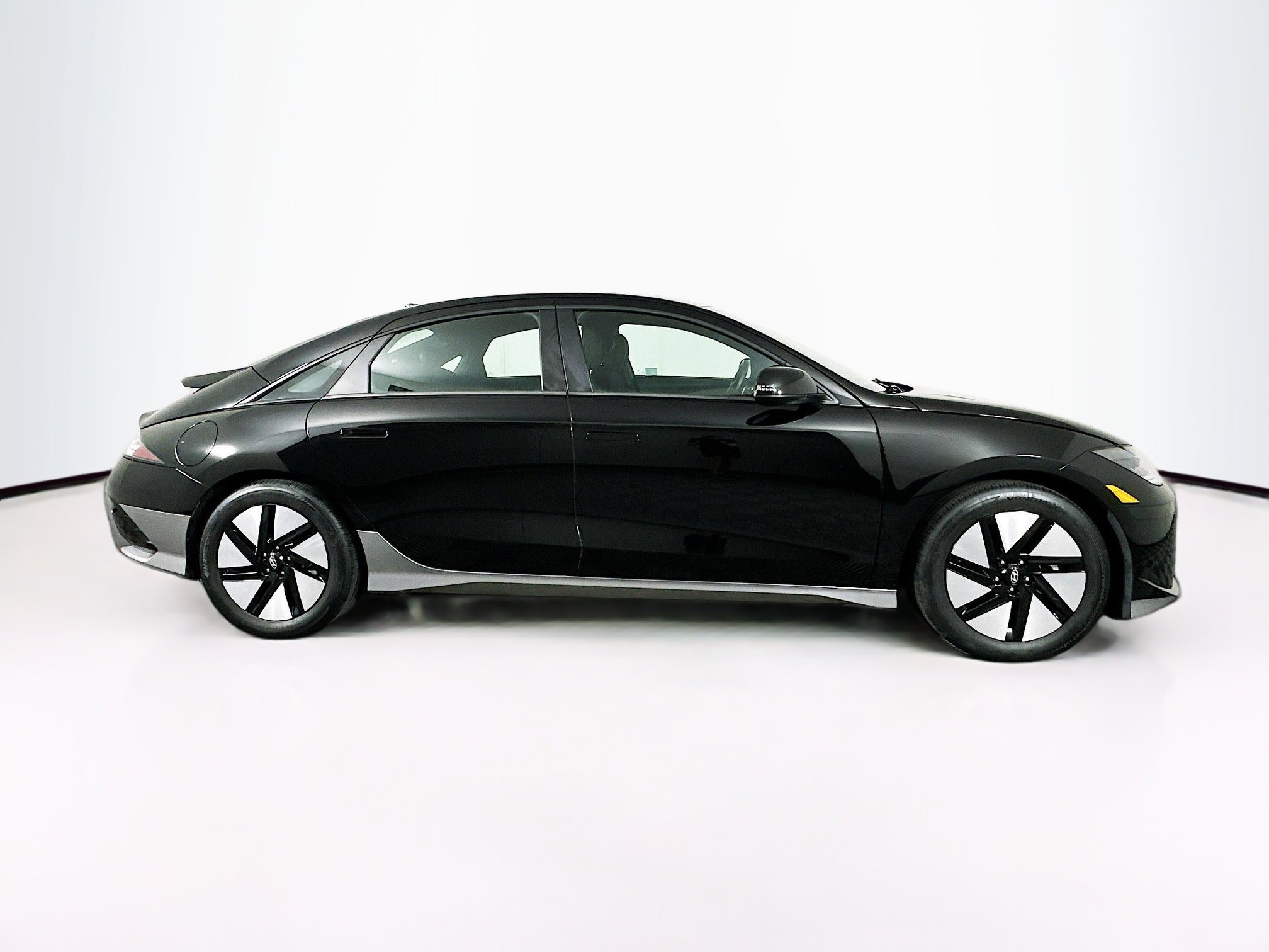 Used 2024 Hyundai Ioniq 6 SE AWD/4WD image 10