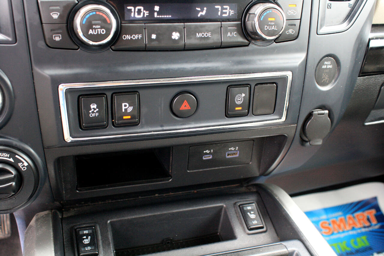 Used 2022 Nissan Titan SV w/ SV Convenience Package image 27