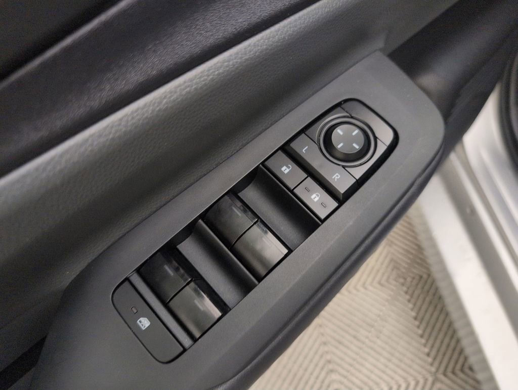 Used 2023 Toyota Prius LE image 34