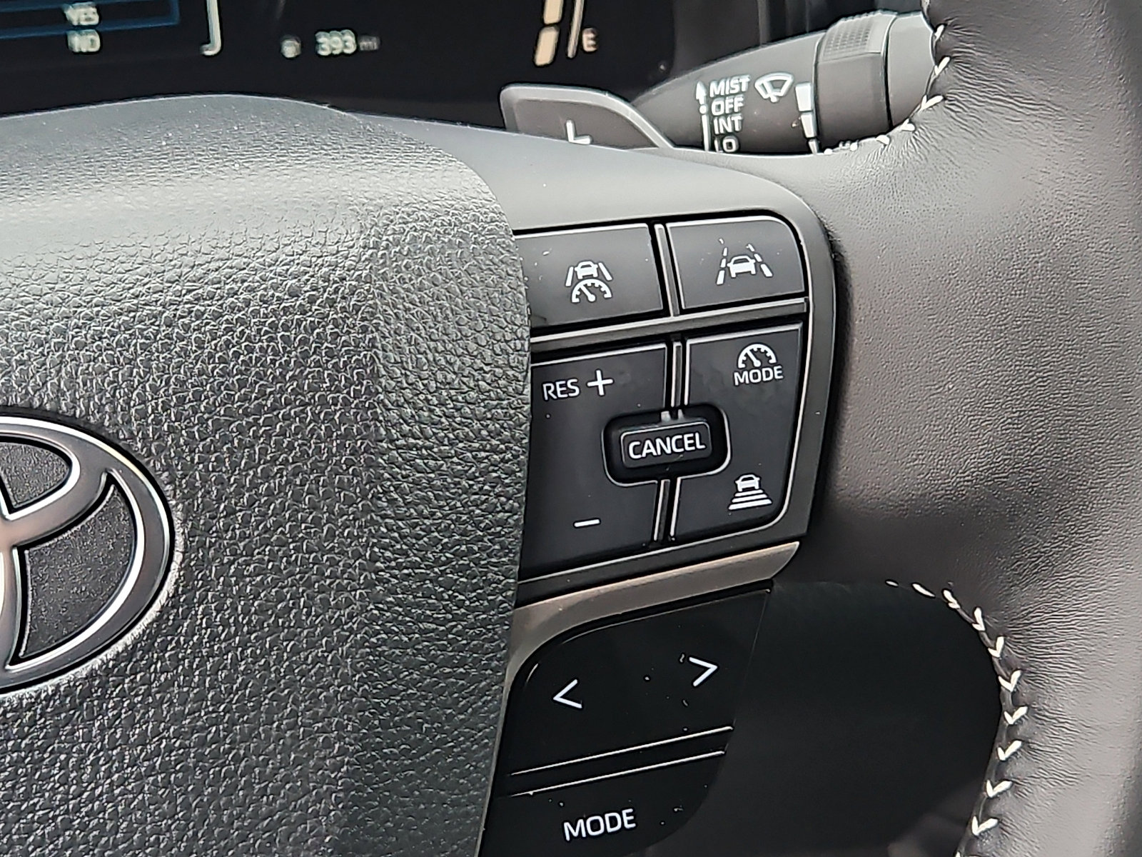 Used 2025 Toyota Camry SE image 24