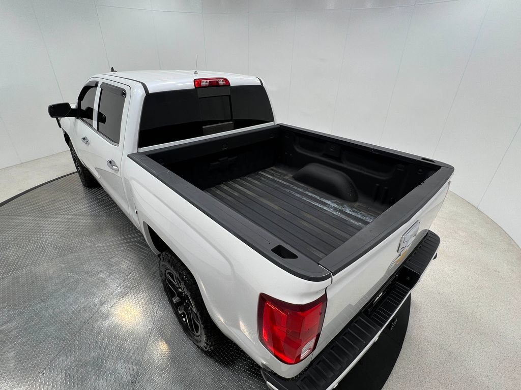 Used 2018 Chevrolet Silverado 1500 LTZ Z71 w/ LTZ Plus Package AWD/4WD image 28