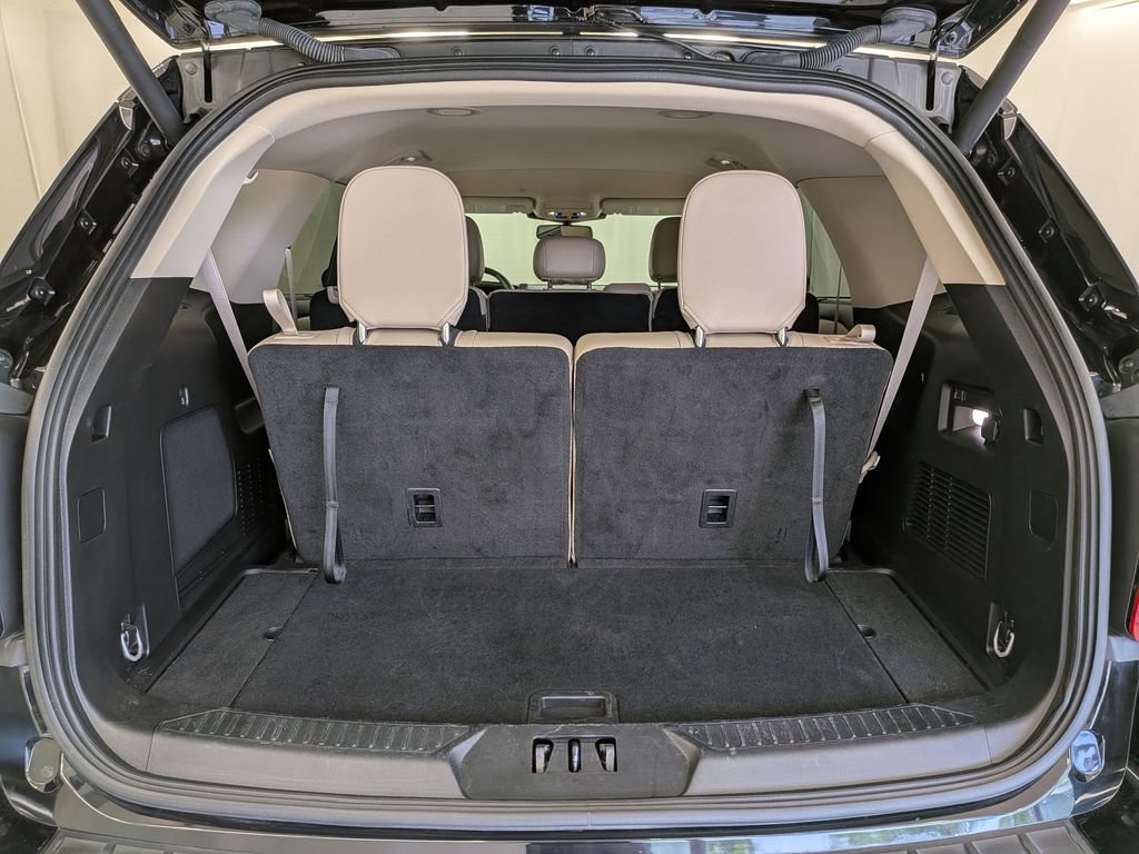 Used 2023 Ford Explorer Limited AWD/4WD image 30