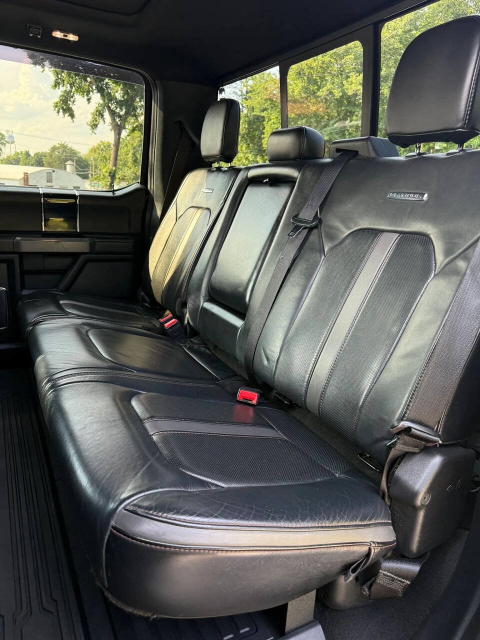Used 2021 Ford F450 Platinum w/ FX4 Off-Road Package AWD/4WD image 17