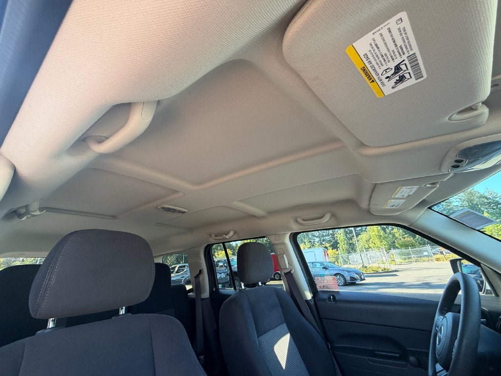 Used 2016 Jeep Patriot Sport FWD image 27