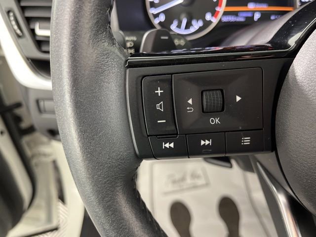 Used 2023 Nissan Rogue SV w/ SV Premium B Package image 26