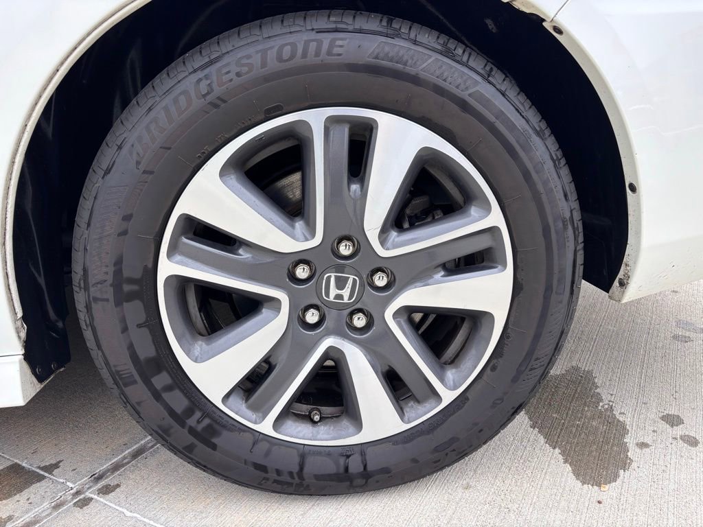 Used 2016 Honda Odyssey Touring Elite image 11