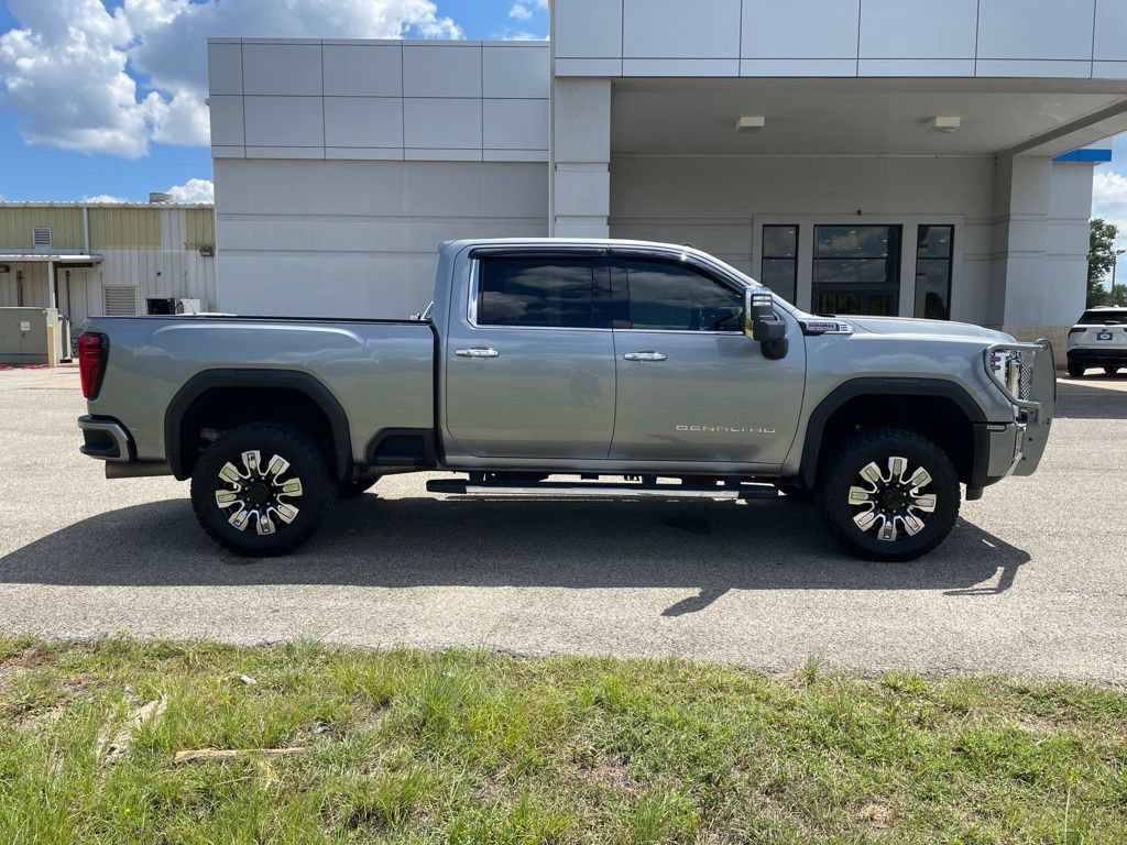 Used 2024 GMC Sierra 2500 Denali w/ Denali Reserve Package AWD/4WD image 7