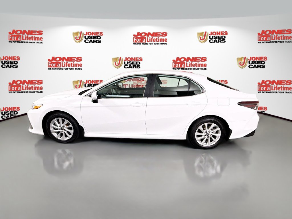 Used 2024 Toyota Camry LE w/ Convenience Package FWD image 12