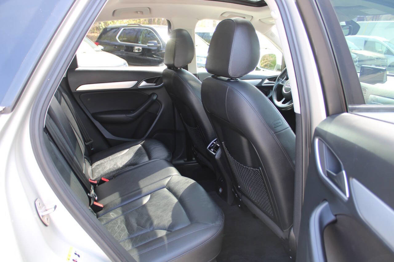Used 2018 Audi Q3 2.0T Premium w/ Convenience Package AWD/4WD image 29