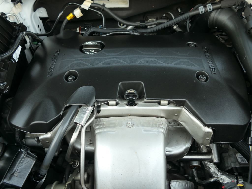 Used 2020 Chevrolet Equinox Premier w/ Premier Redline Edition image 32