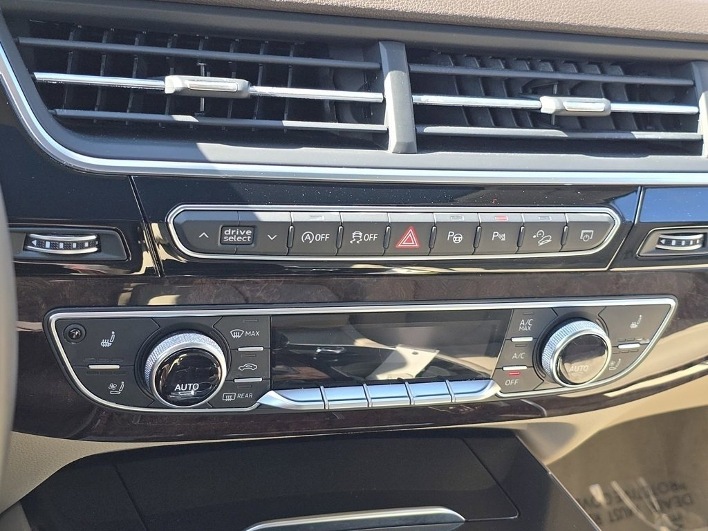 Used 2019 Audi Q7 3.0T Prestige image 37