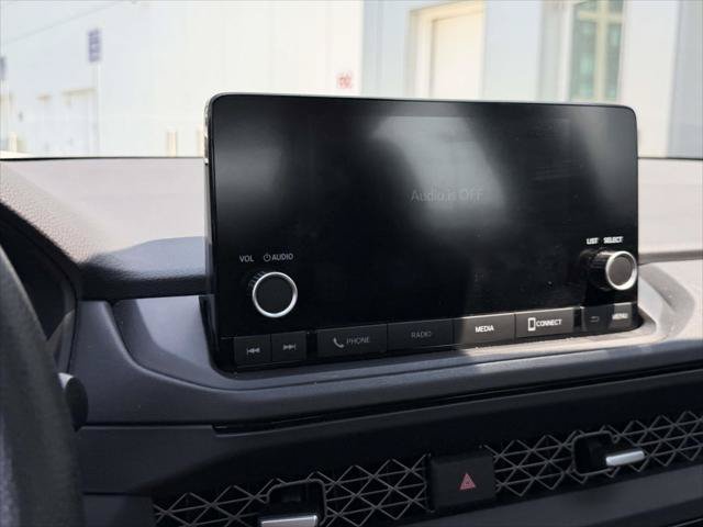 Used 2024 Honda Accord EX image 30