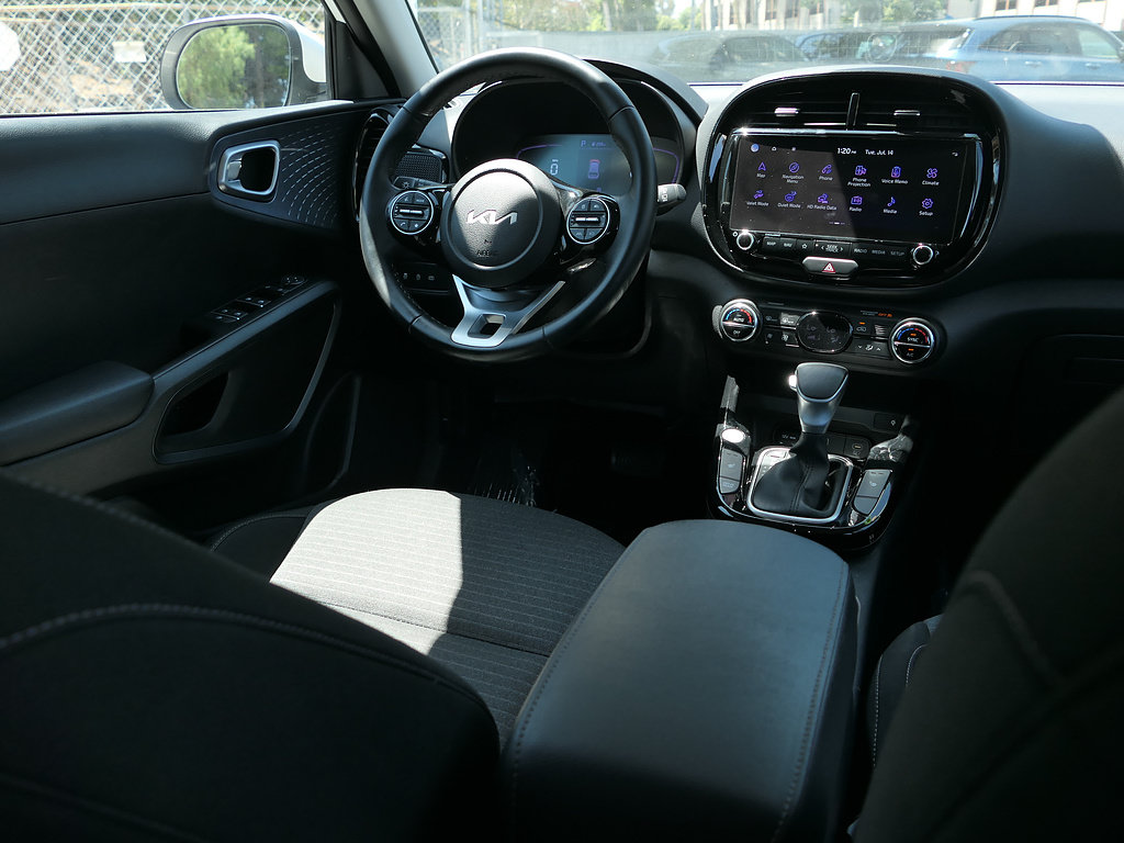 Used 2023 Kia Soul EX FWD image 24