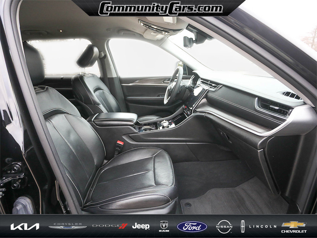 Used 2023 Jeep Grand Cherokee L Limited w/ Luxury Tech Group II image 23