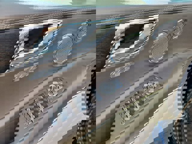 Used 2022 Genesis GV80 2.5T w/ Prestige Package 04 image 24