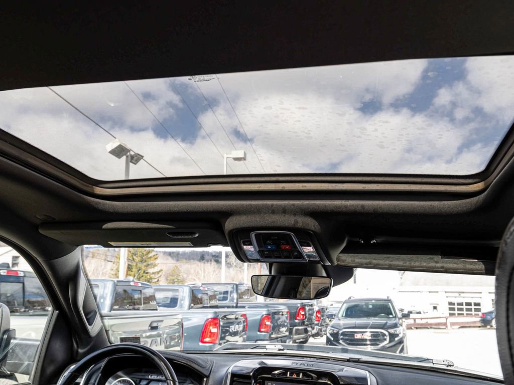 Used 2022 RAM 1500 Laramie image 32