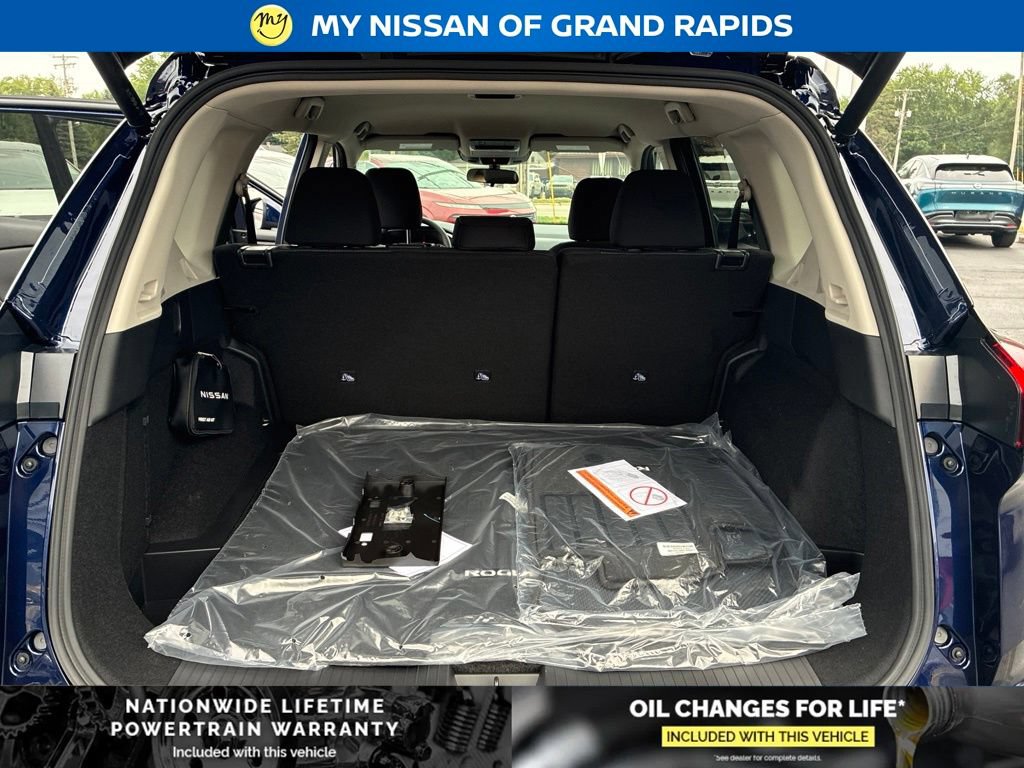 New 2026 Nissan Rogue SV w/ Cold Weather Package AWD/4WD image 15