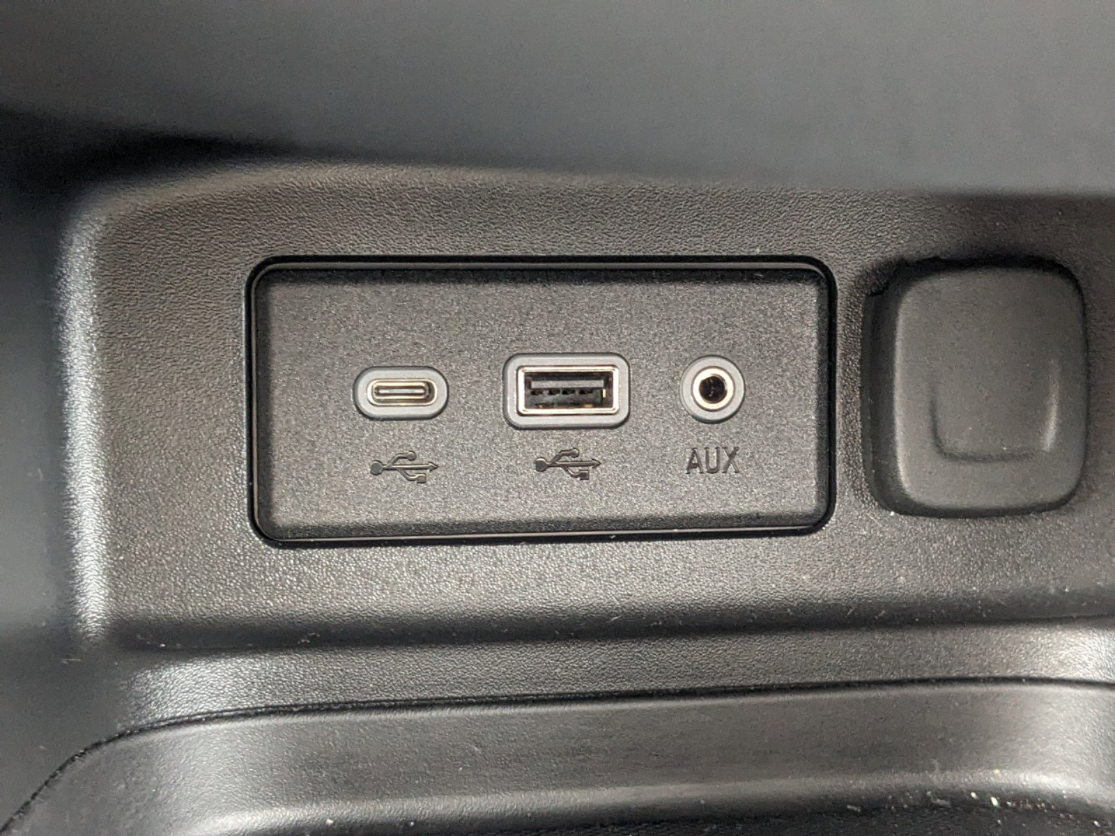 Used 2021 Chevrolet Equinox LT image 24