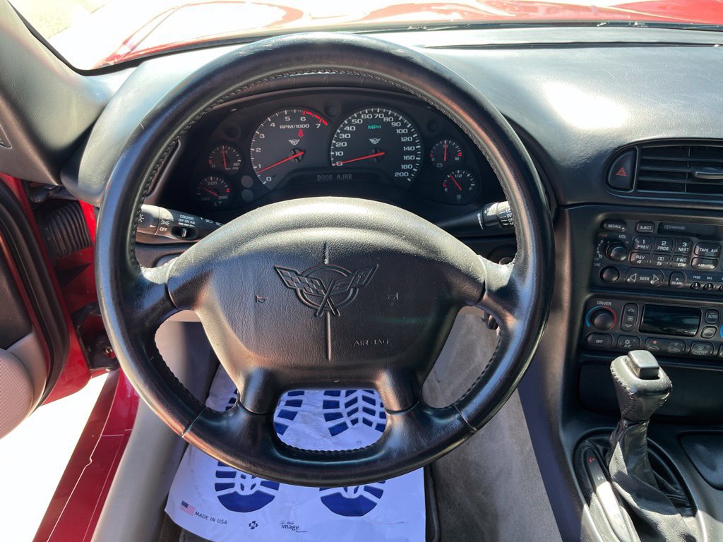 Used 1997 Chevrolet Corvette Coupe RWD image 12