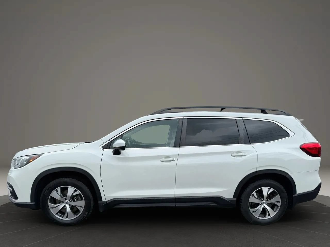Used 2021 Subaru Ascent Premium w/ Convenience Package AWD/4WD image 11