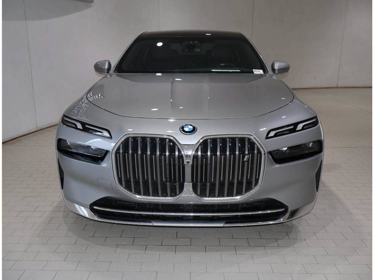 Certified 2024 BMW i7 eDrive50 RWD image 9