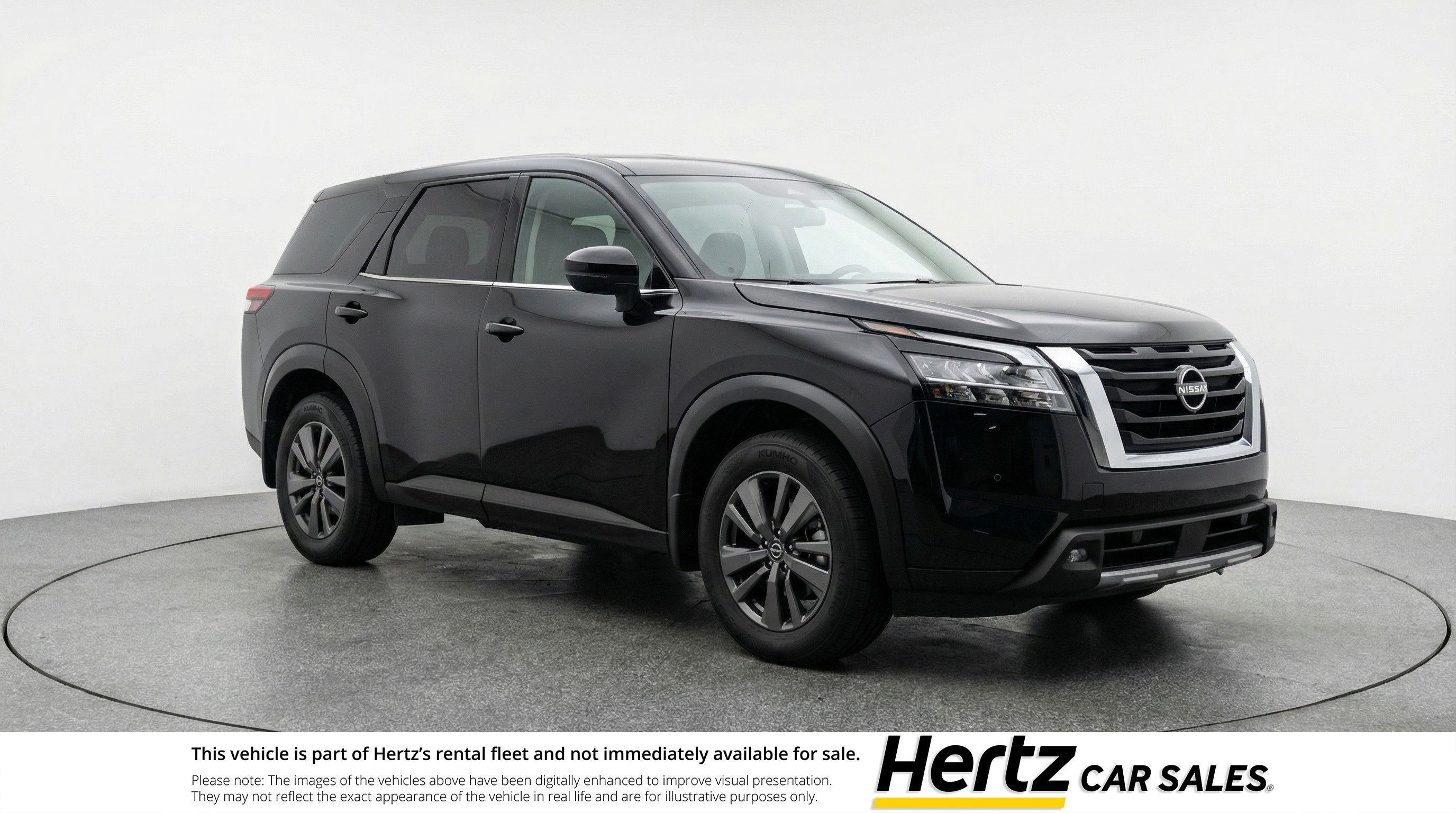 Used 2025 Nissan Pathfinder SV image 1