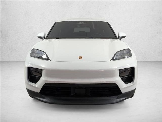 Used 2025 Porsche Macan Electric RWD image 6