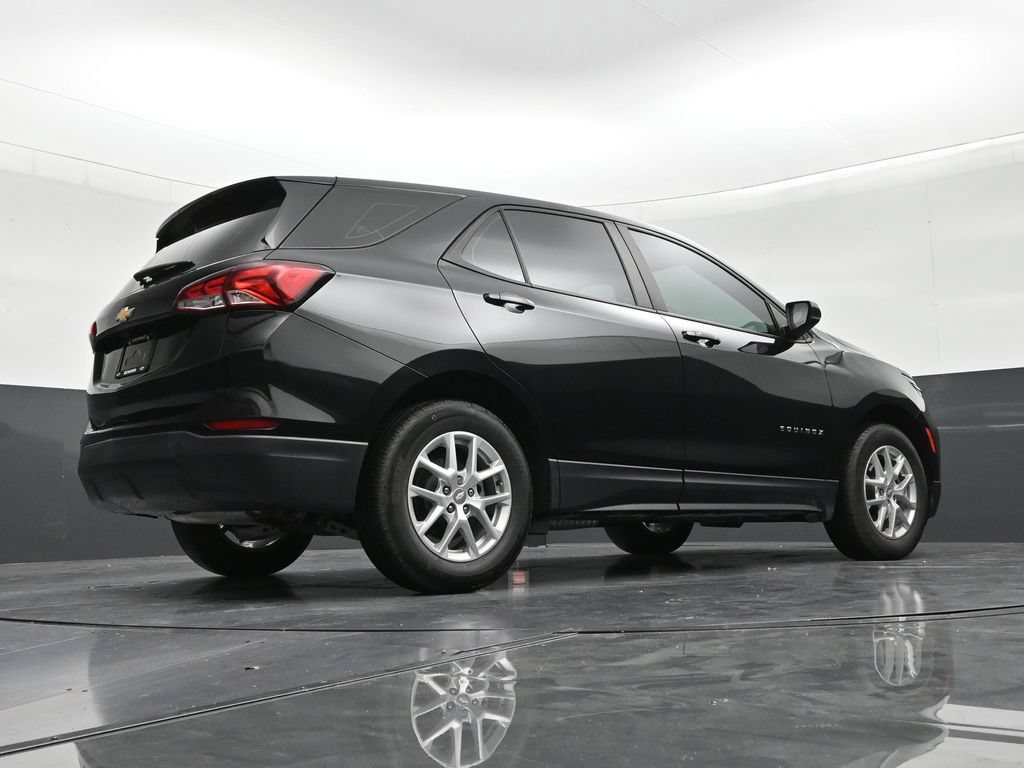 Used 2024 Chevrolet Equinox LS FWD image 23