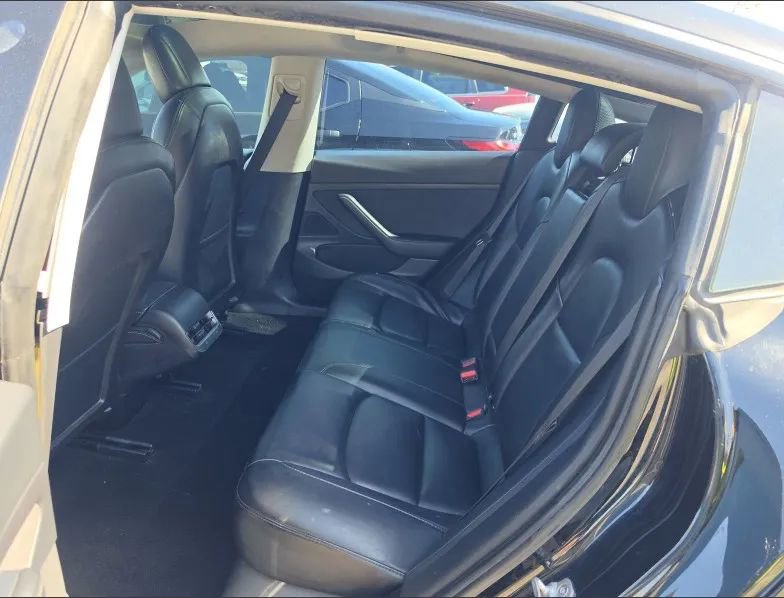 Used 2021 Tesla Model 3 Standard Range Plus RWD image 4