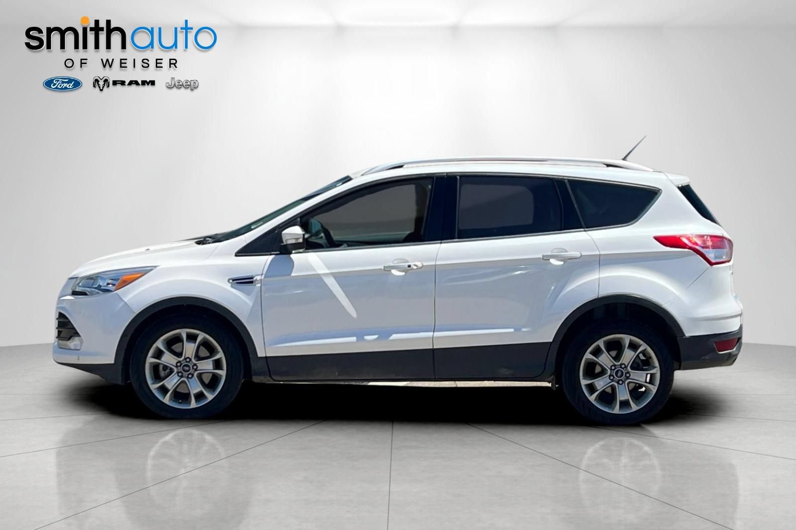 Used 2014 Ford Escape Titanium w/ Equipment Group 401A AWD/4WD image 8