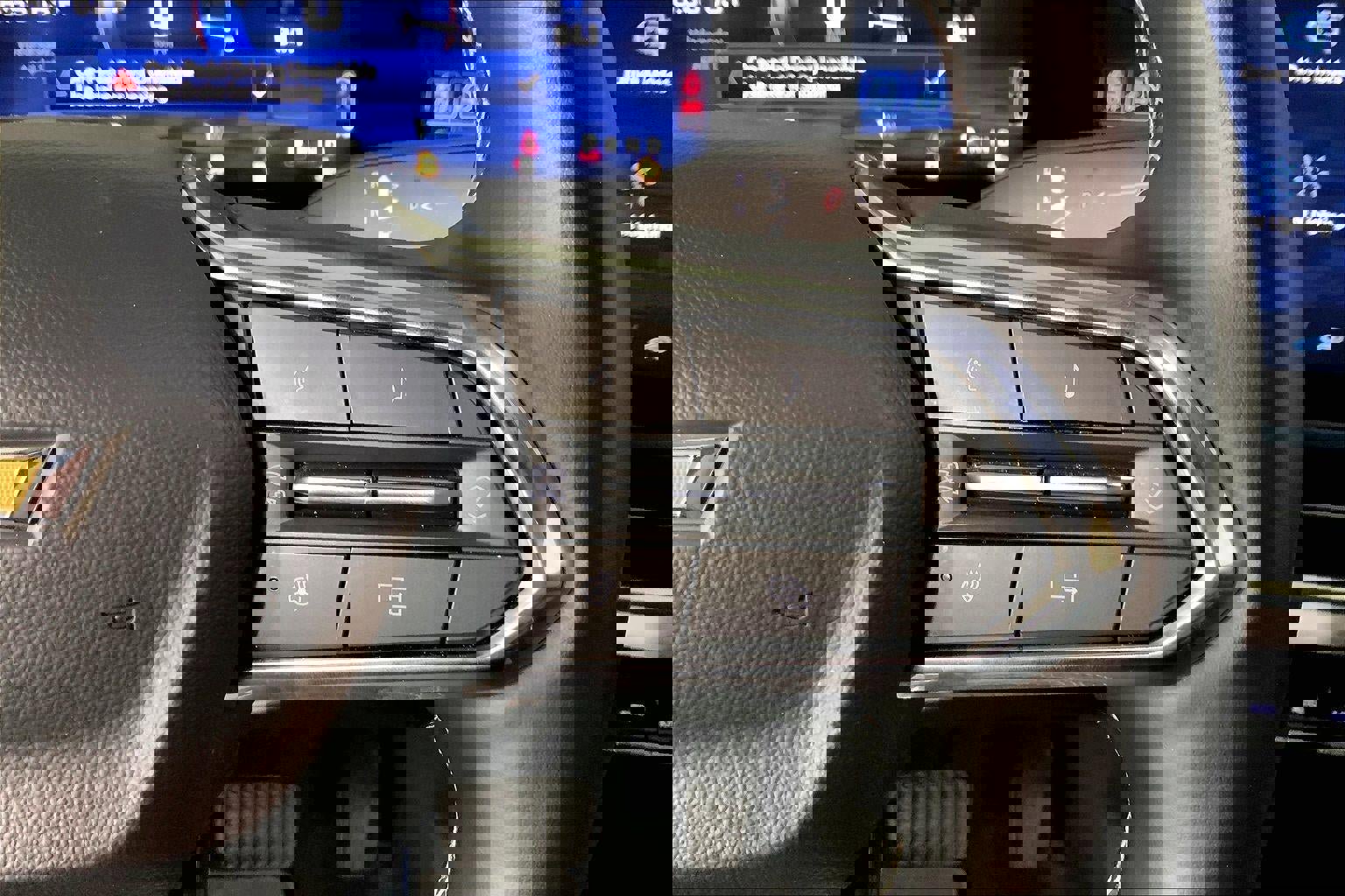 Used 2025 Chevrolet Equinox EV LT FWD image 19