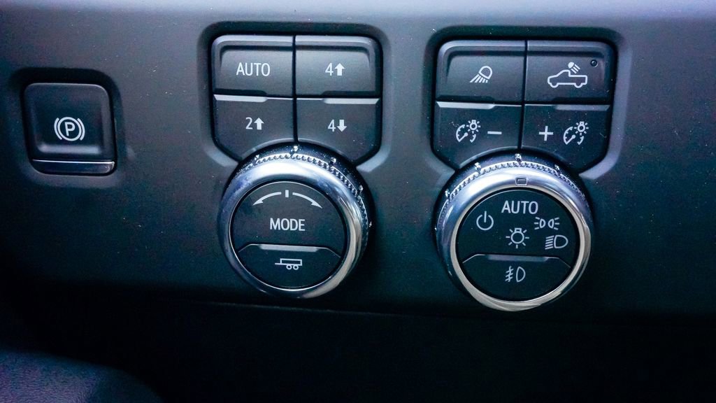 New 2026 GMC Sierra 2500 AT4 w/ AT4 Premium Plus Package image 27