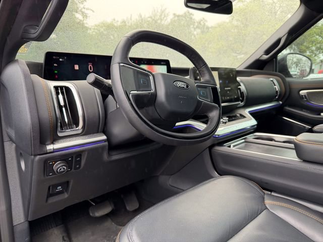 Used 2025 Ford Expedition Tremor AWD/4WD image 10