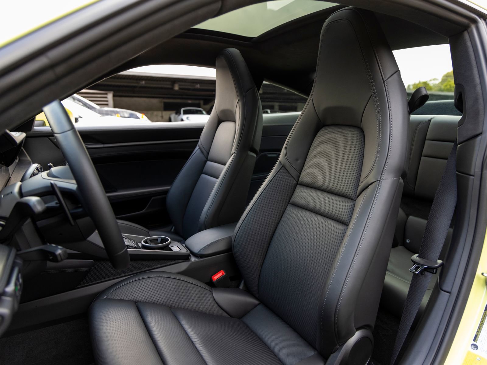 Used 2025 Porsche 911 Carrera 4 GTS image 5