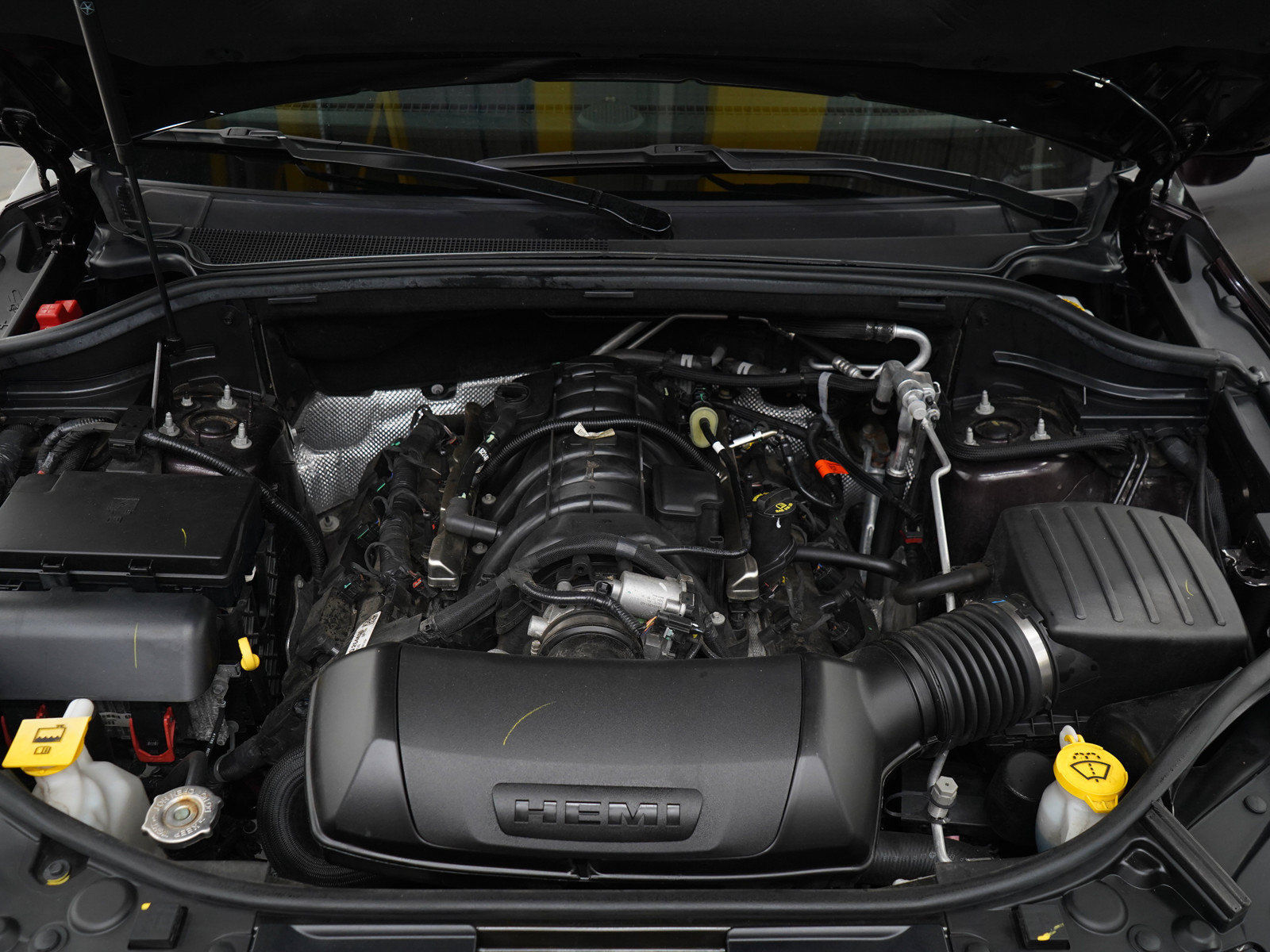 Used 2025 Dodge Durango R/T AWD/4WD image 36