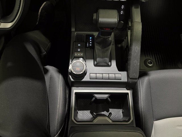 Used 2025 Toyota Tacoma TRD Sport AWD/4WD image 21