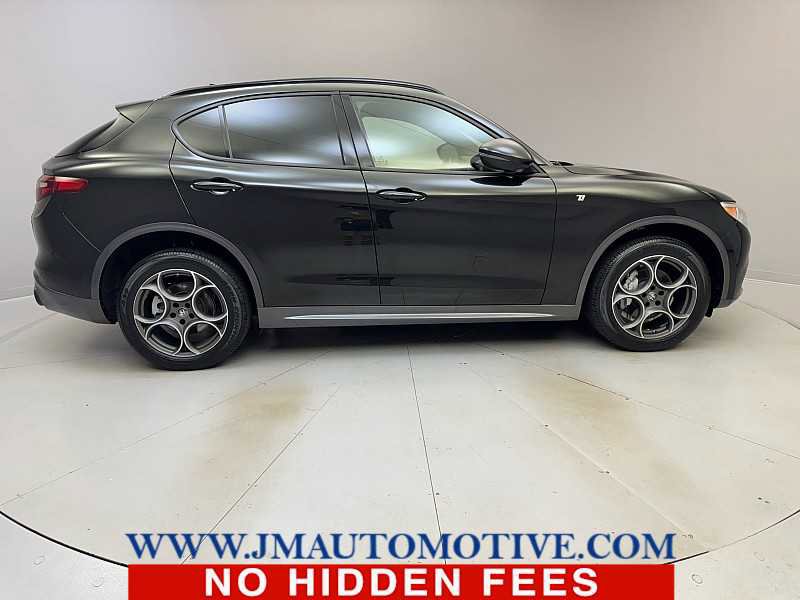 Used 2022 Alfa Romeo Stelvio Ti w/ Active Assist Plus Package image 6
