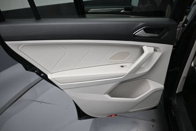 Used 2023 Volkswagen Tiguan SE R-Line FWD image 30