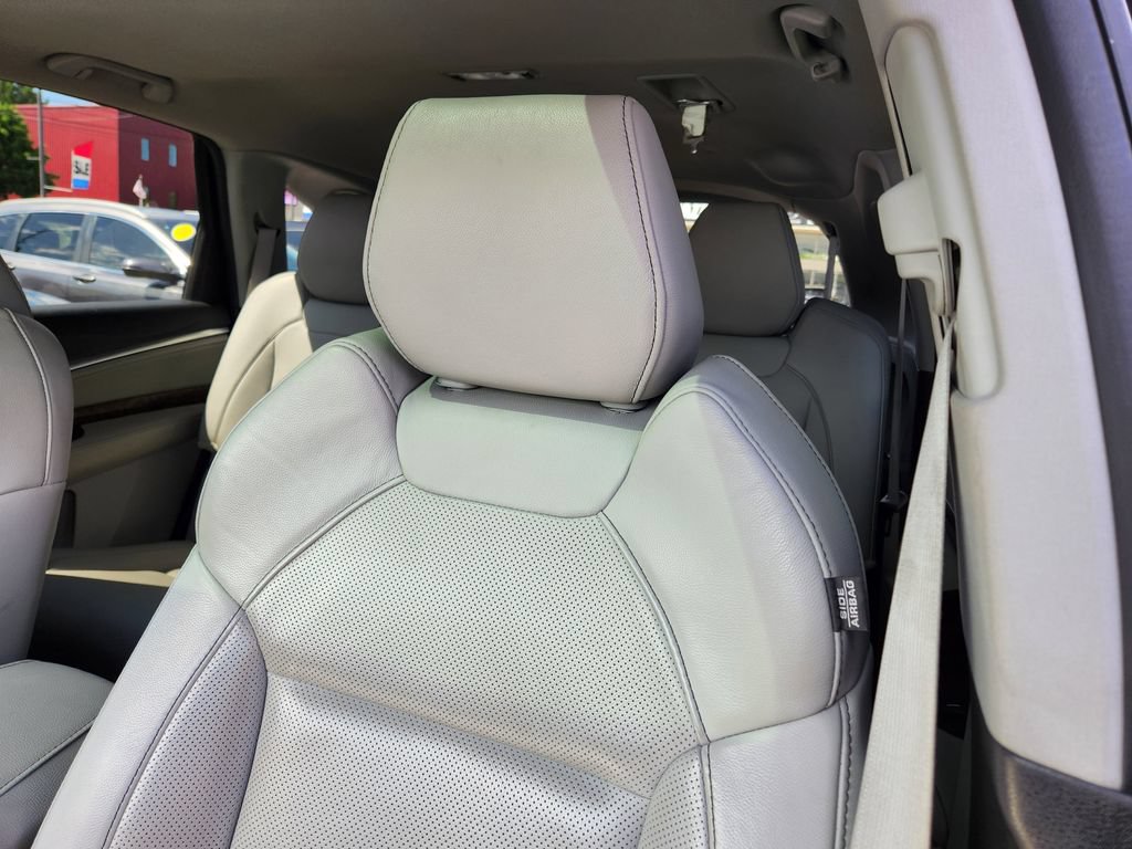 Used 2020 Acura MDX SH-AWD w/ Technology Package image 11
