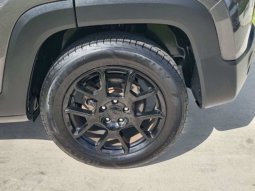 Used 2019 Jeep Renegade Altitude w/ Quick Order Package 2XM image 4