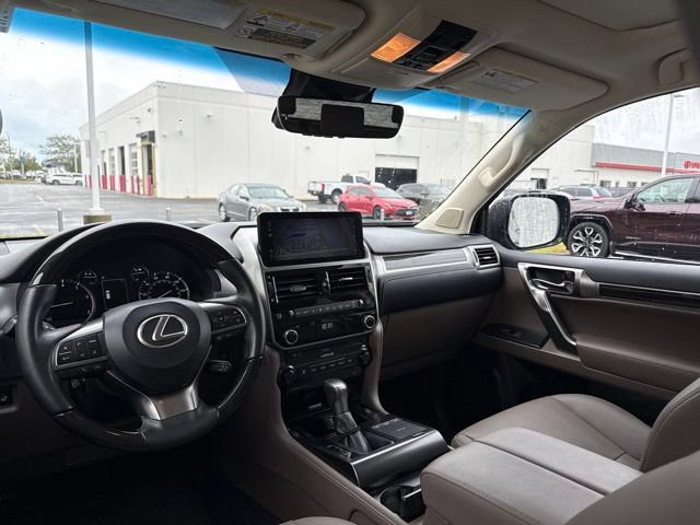 Used 2022 Lexus GX 460 Premium w/ Premium Package AWD/4WD image 11