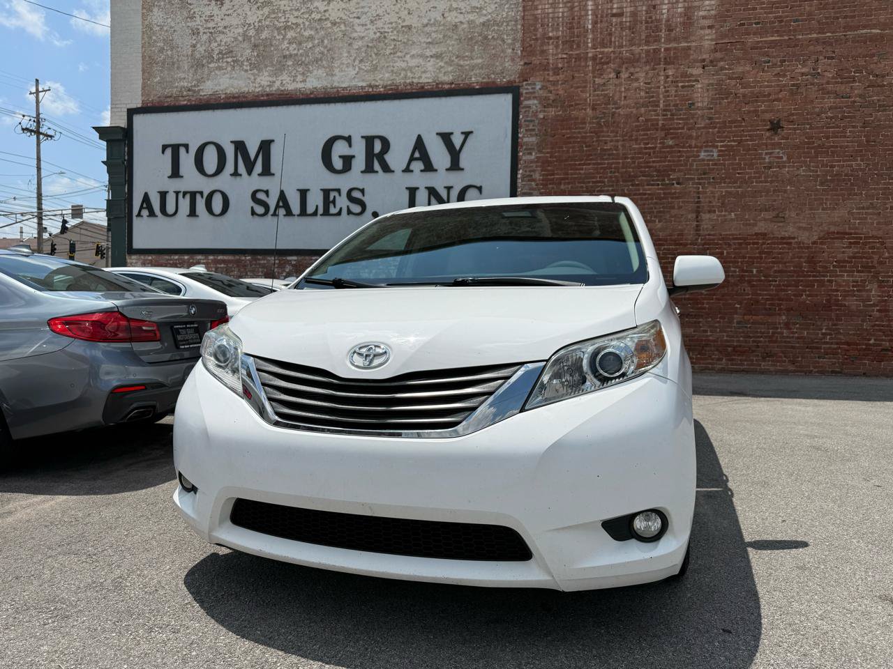 Used 2012 Toyota Sienna XLE w/ Entertainment Pkg